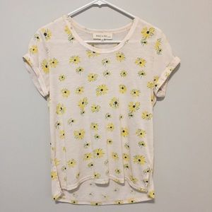 Daisy Tee